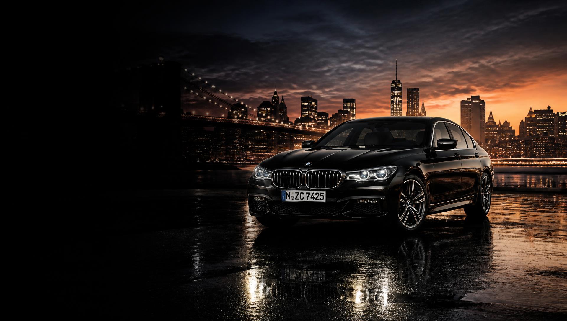 Carro de luxo preto à noite com skyline da cidade ao fundo
